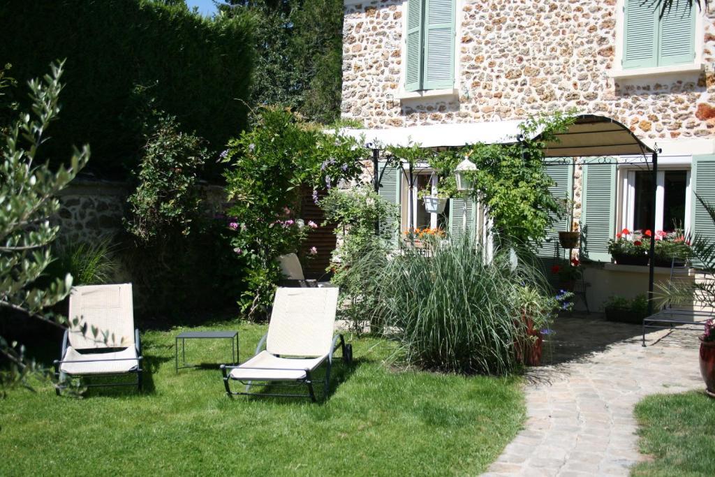Chambres D'Hotes Le Petit Nailly Magny-les-Hameaux Dış mekan fotoğraf